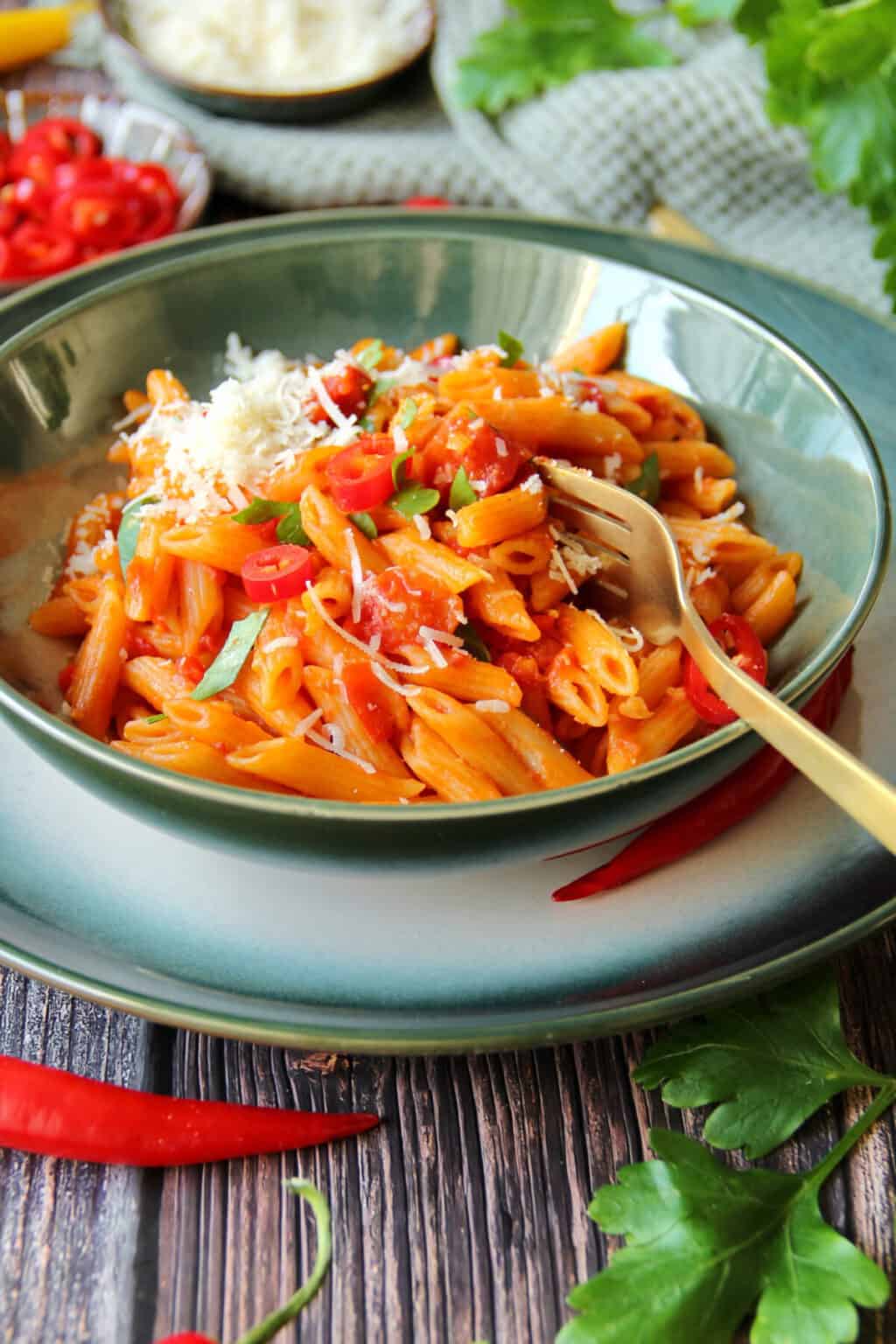 Penne all’arrabbiata - Schnelles One-Pot-Rezept - Thermokoch.de