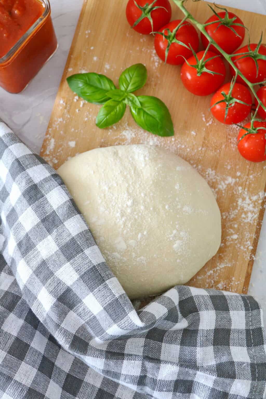 Leckerer Pizzateig im Thermomix® - Einfach, Schnell &amp; Selbstgemacht ...