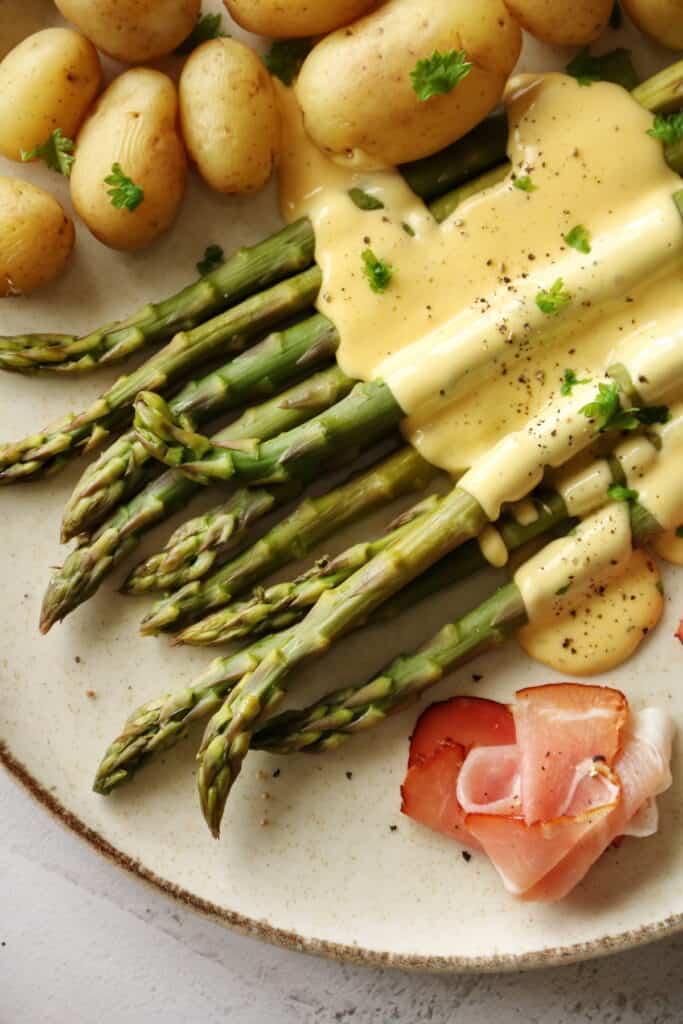 Grüner Spargel mit Sauce hollandaise - Thermokoch.de
