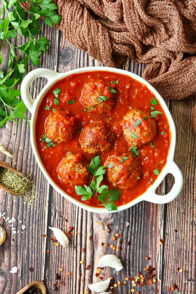 Hackbällchen mit Tomatensoße aus dem Varoma® - Thermokoch.de Hackbällchen mit Tomatensoße aus dem Varoma® - Thermokoch.de