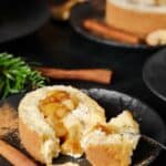 Vergiss normalen Apfelkuchen! Diese Bratapfel-Biskuitrolle musst du probieren.