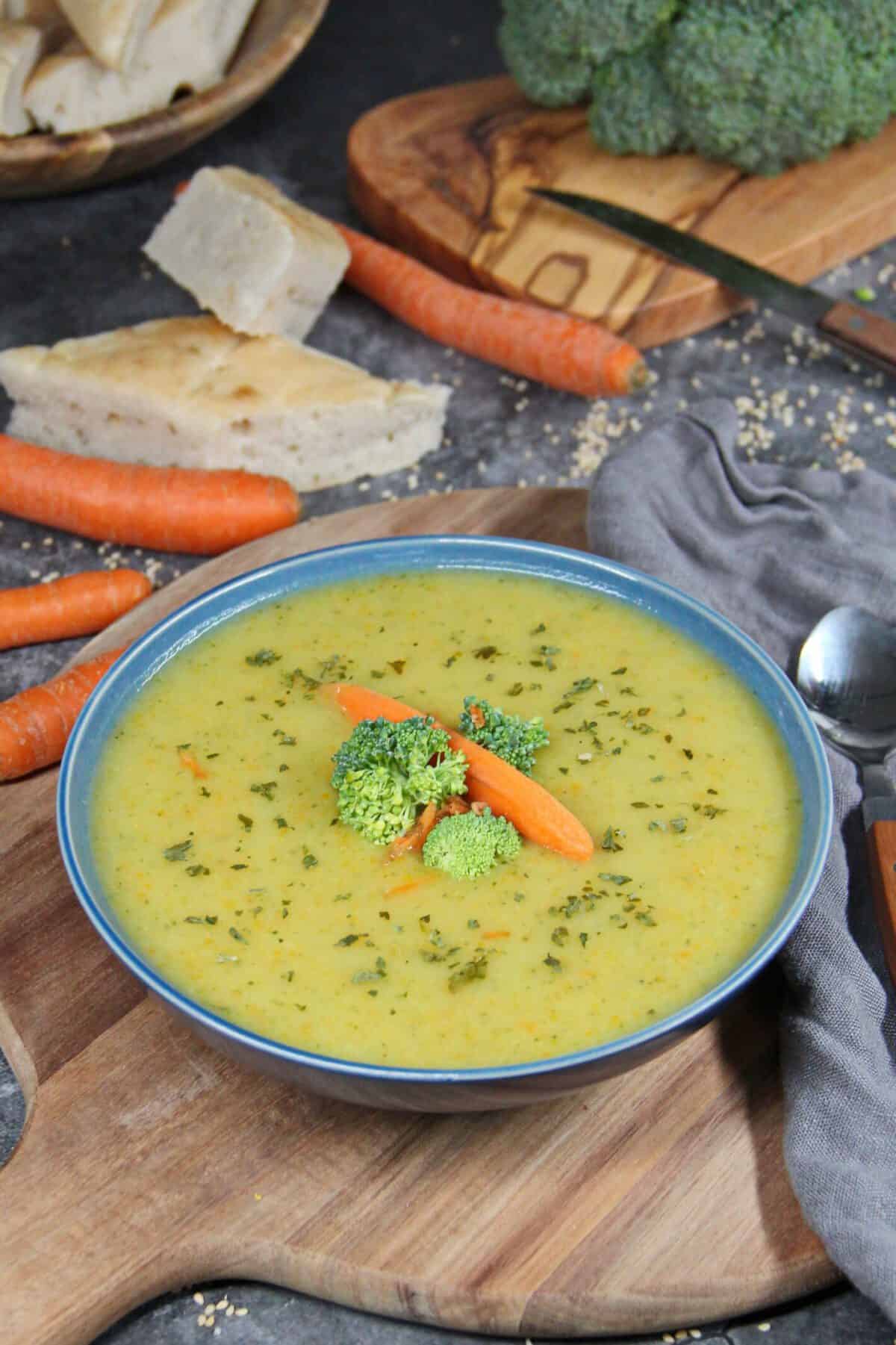 A bowl of creamy potato soup made in the Thermomix.